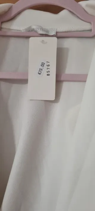 Traje chaqueta y pantalón blanco nuevo