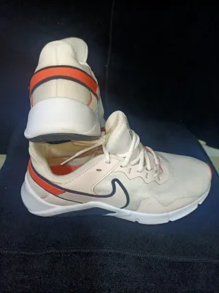 Zapatillas Nike Beige y Rosa