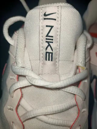 Zapatillas Nike Beige y Rosa