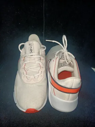 Zapatillas Nike Beige y Rosa