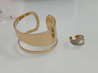 Parure bracciale e anello dorato