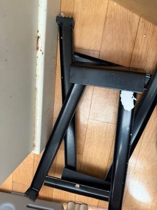 Mulino con supporti e viti