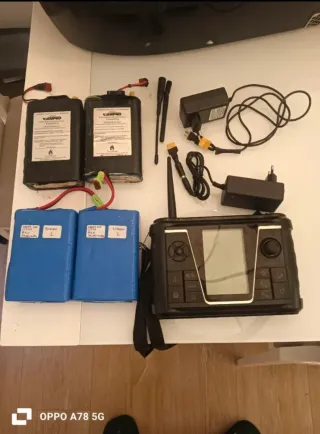 Barco cebador Carpio Hybrid sonda y gps