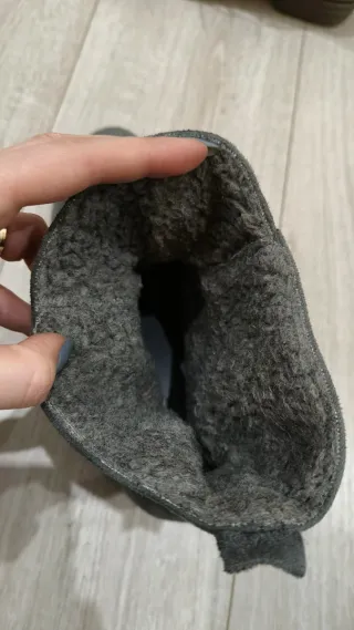 Botín gris con cordones