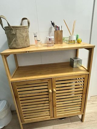 Mueble de bambú