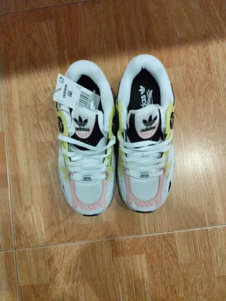 Adidas Astir Talla 37 1/3