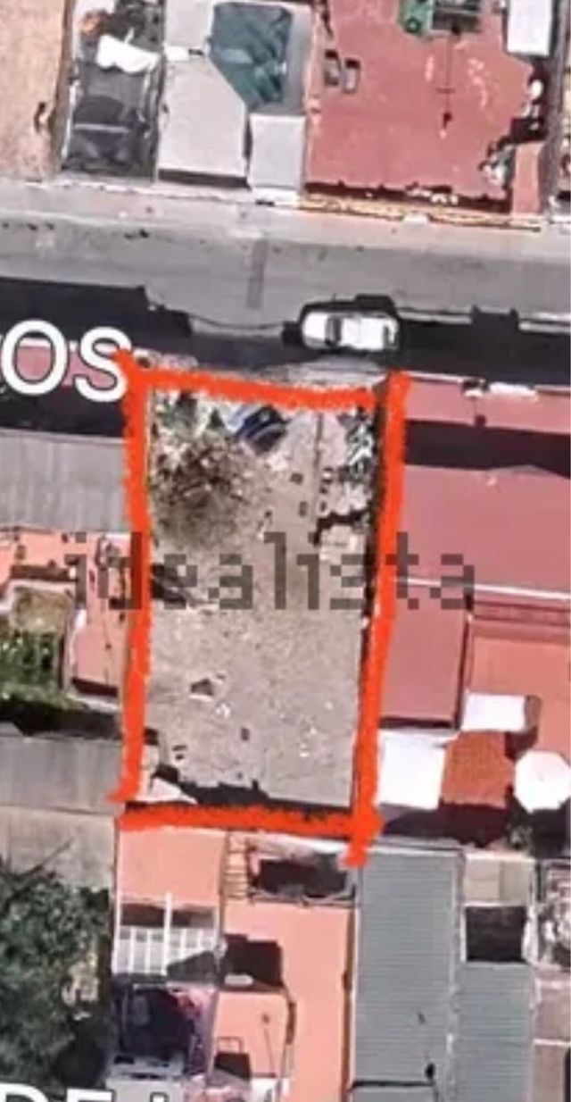 Terreno urbano cerrado