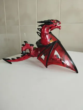 Juguete Dragón Rojo con luces
