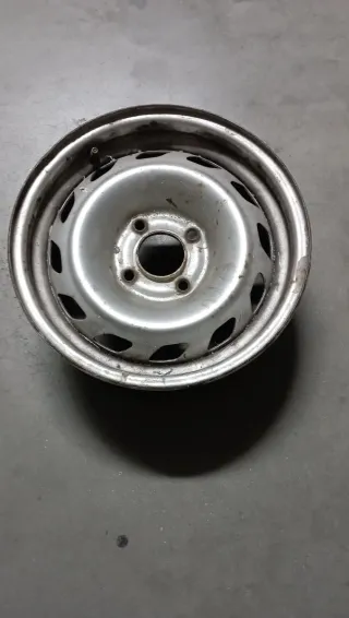 4 Llantas Ford Escort  RS,Radio14