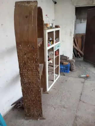 Scaffale di trebbiatura in legno