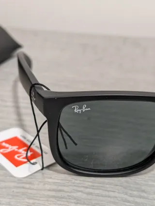 Occhiali da sole Ray-Ban Justin neri taglia media