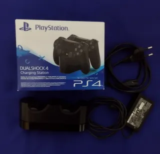 Cargador Oficial Sony PS4 en su caja