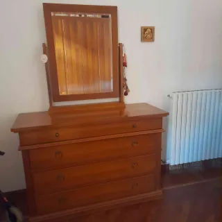 Camera da letto completa in legno