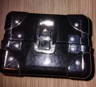 Bolso rígido vintage tipo maletín