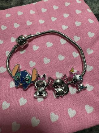 Pulsera compatible Pandora con charms de stich