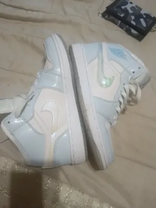 Air Jordan 1 Mid SE Edición Limitada
