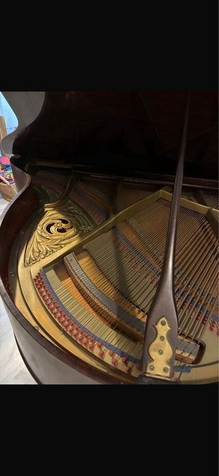 Piano de cola antiguo H. Fister & Co.