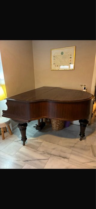 Piano de cola antiguo H. Fister & Co.