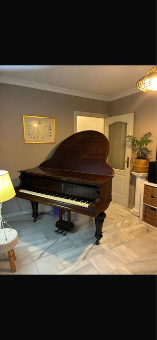 Piano de cola antiguo H. Fister & Co.