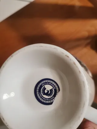 Teiera in porcellana decorata