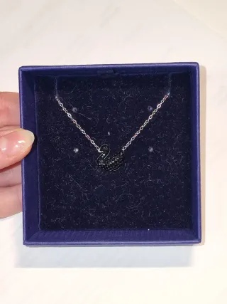 Collar Swarovski Cisne Negro Imitación