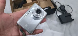 Casio Exilim EX-Z60 6MP Fotocamera Argento