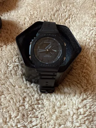 Reloj  Negro y Plateado