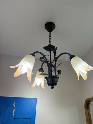 3 Lámparas iguales de forja con tulipas cristal