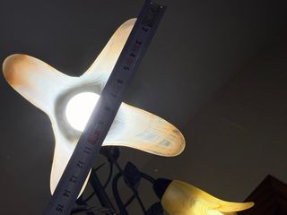 3 Lámparas iguales de forja con tulipas cristal