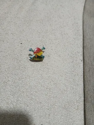 Pin Loquillo Calavera y Tibias Cruzadas