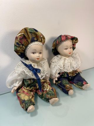 2 Figure di Porcellana Bambole