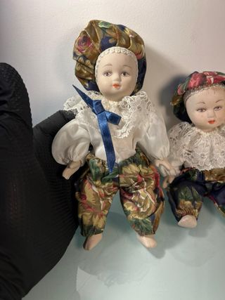 2 Figure di Porcellana Bambole