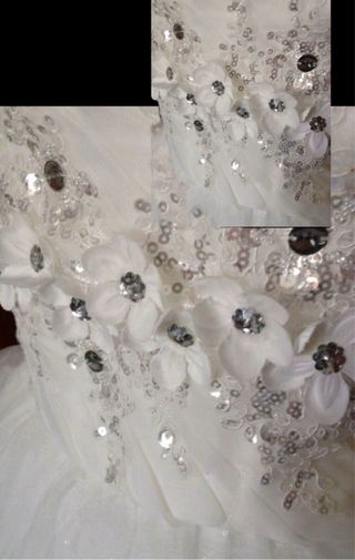 Vestido de Novia Blanco con cancán adorno pelo lig