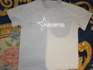 Camiseta básica morada