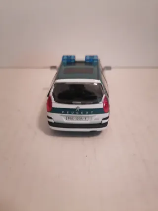 Coche Guardia Civil 1/43 Cararama