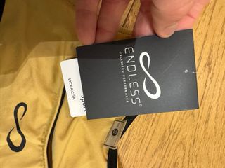 Camiseta pádel ENDLESS negra y camel