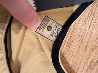 Camiseta pádel ENDLESS negra y camel