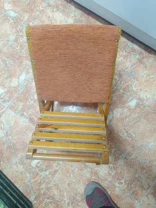 Poggiapiedi oscillante vintage in tela e legno