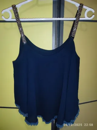 Top de fiesta de tirantes con pedrería