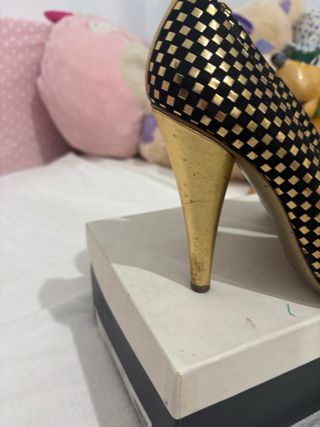 Tacones Dolce & Gabbana Negro y Dorado