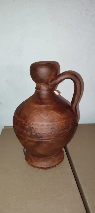 Jarras de barro artesanal decorada. Precio unidad