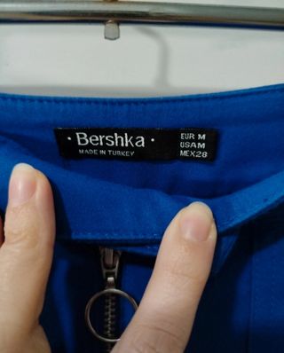 Falda Bershka azul talla M
