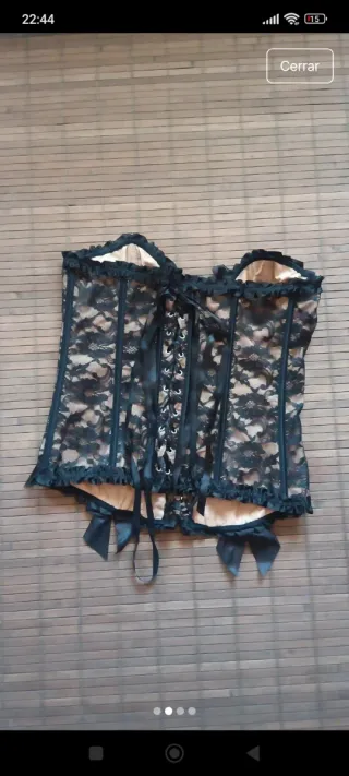 Corsé de encaje negro y beige