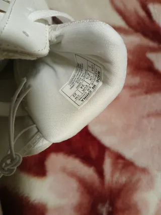 Zapatillas Michael Kors Blancas y Doradas