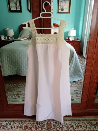 Conjunto camisón y bata rosa