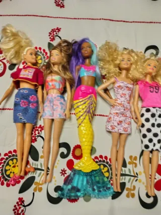 Lote de 5 Barbies