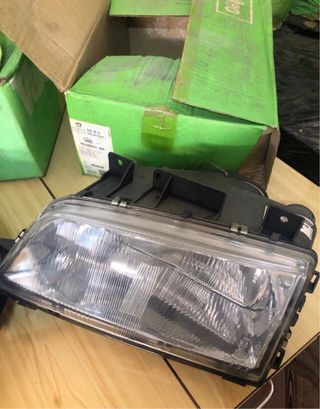 Pareja Faros Peugeot 405 Nuevos