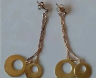 Pendientes chapados con piedras azules