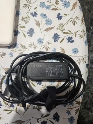 Portátil HP Blanco y Negro