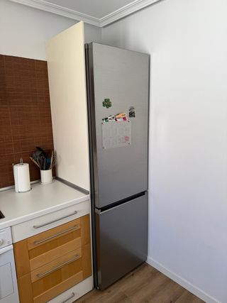 Frigorífico combi Samsung No Frost gris/inoxidable